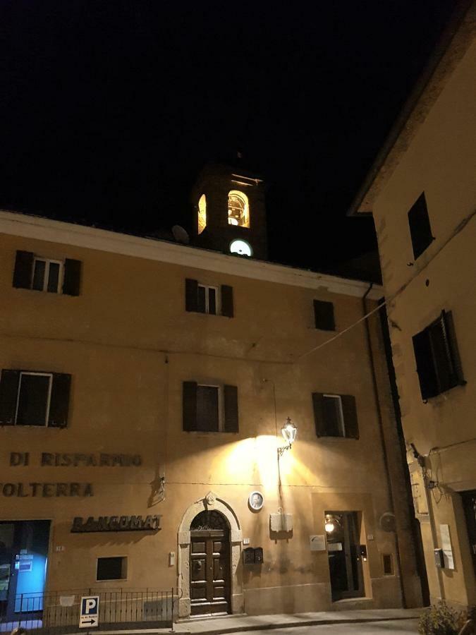 La Bellana Apartment Guardistallo Luaran gambar